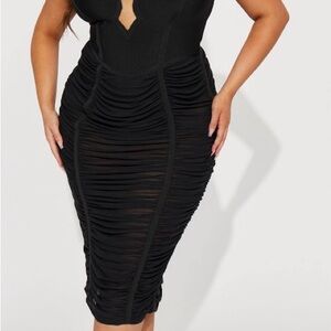 Fashion Nova Black Ruched Midi Dress